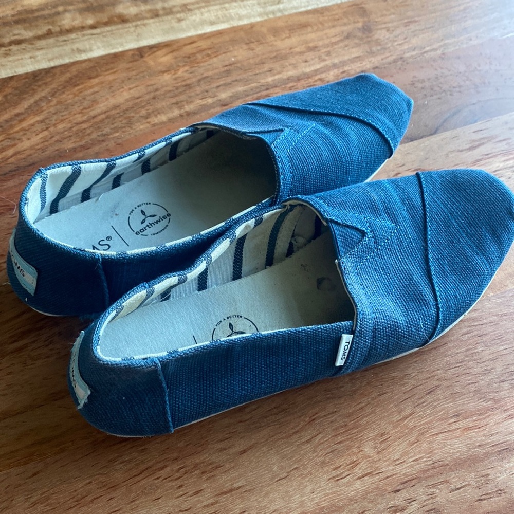 Toms shoes